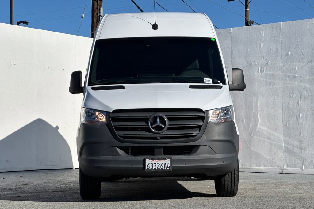 Used 2024 Mercedes-Benz Sprinter 2500 image 8