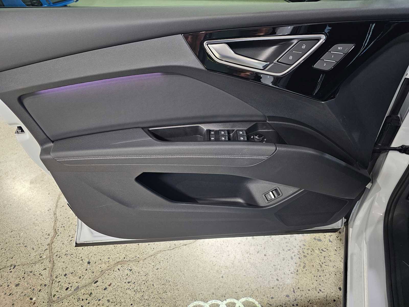 Used 2024 Audi Q4 e-tron Premium Plus image 21