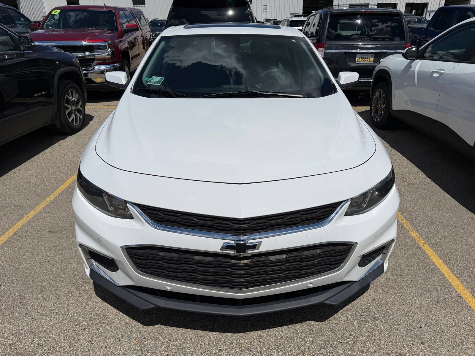 Used 2017 Chevrolet Malibu Hybrid w/ Leather Package FWD image 6