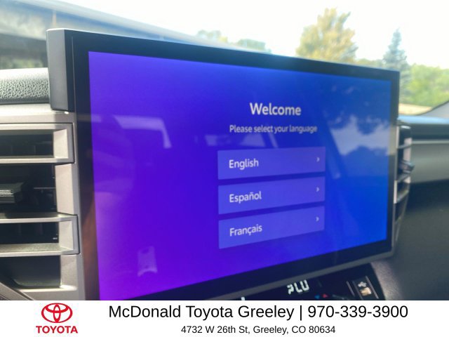 Used 2025 Toyota Tundra Limited AWD/4WD image 16