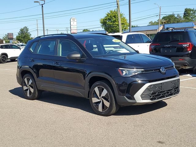 Used 2025 Volkswagen Taos S AWD/4WD image 3