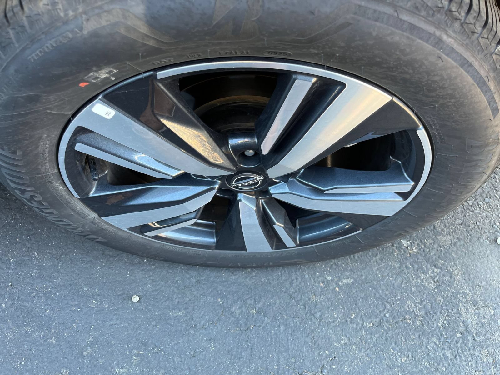 Used 2026 Nissan Rogue SL AWD/4WD image 28