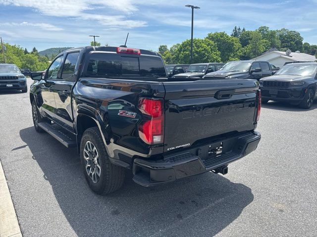 Used 2025 Chevrolet Colorado Z71 AWD/4WD image 4