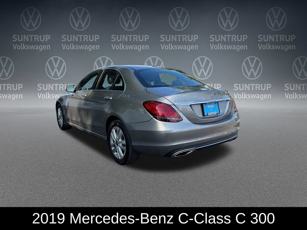 Used 2019 Mercedes-Benz C 300 4MATIC Sedan image 3