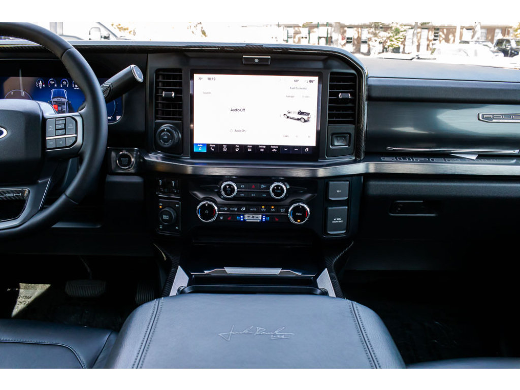 Used 2025 Ford F250 Lariat w/ Lariat Ultimate Package AWD/4WD image 15