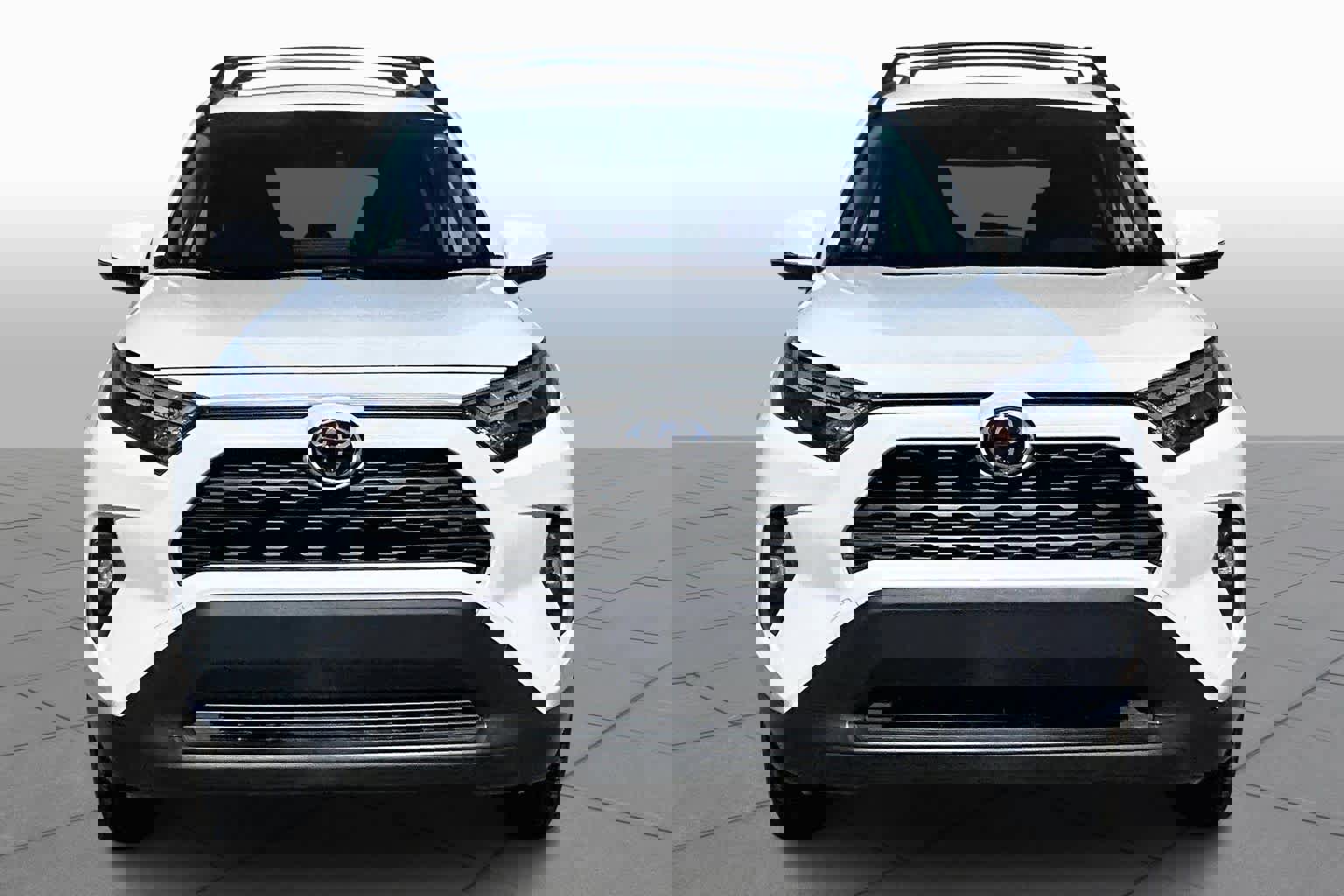 Used 2025 Toyota RAV4 XLE Premium image 4