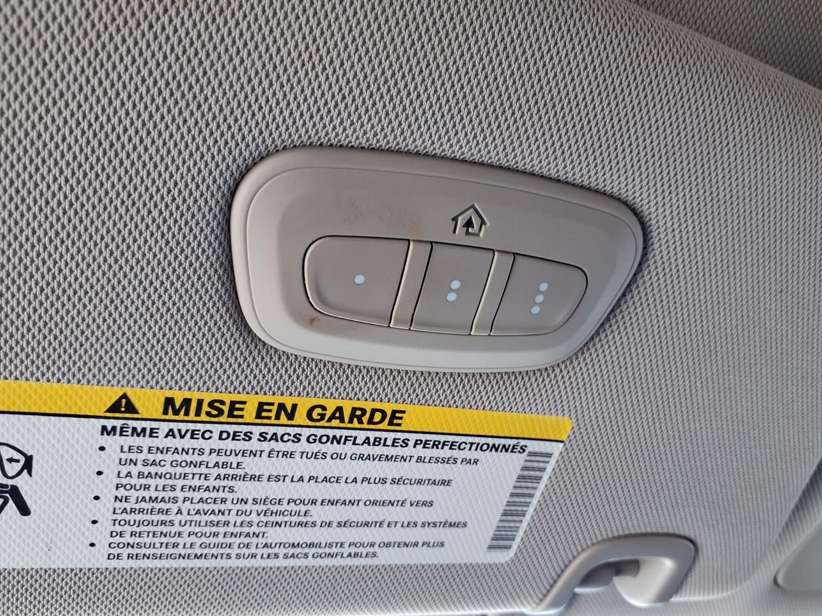 Certified 2022 Chrysler Pacifica Touring-L AWD/4WD image 17