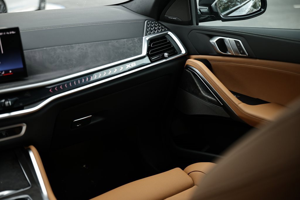 New 2026 BMW X6 xDrive40i w/ Premium Package image 29