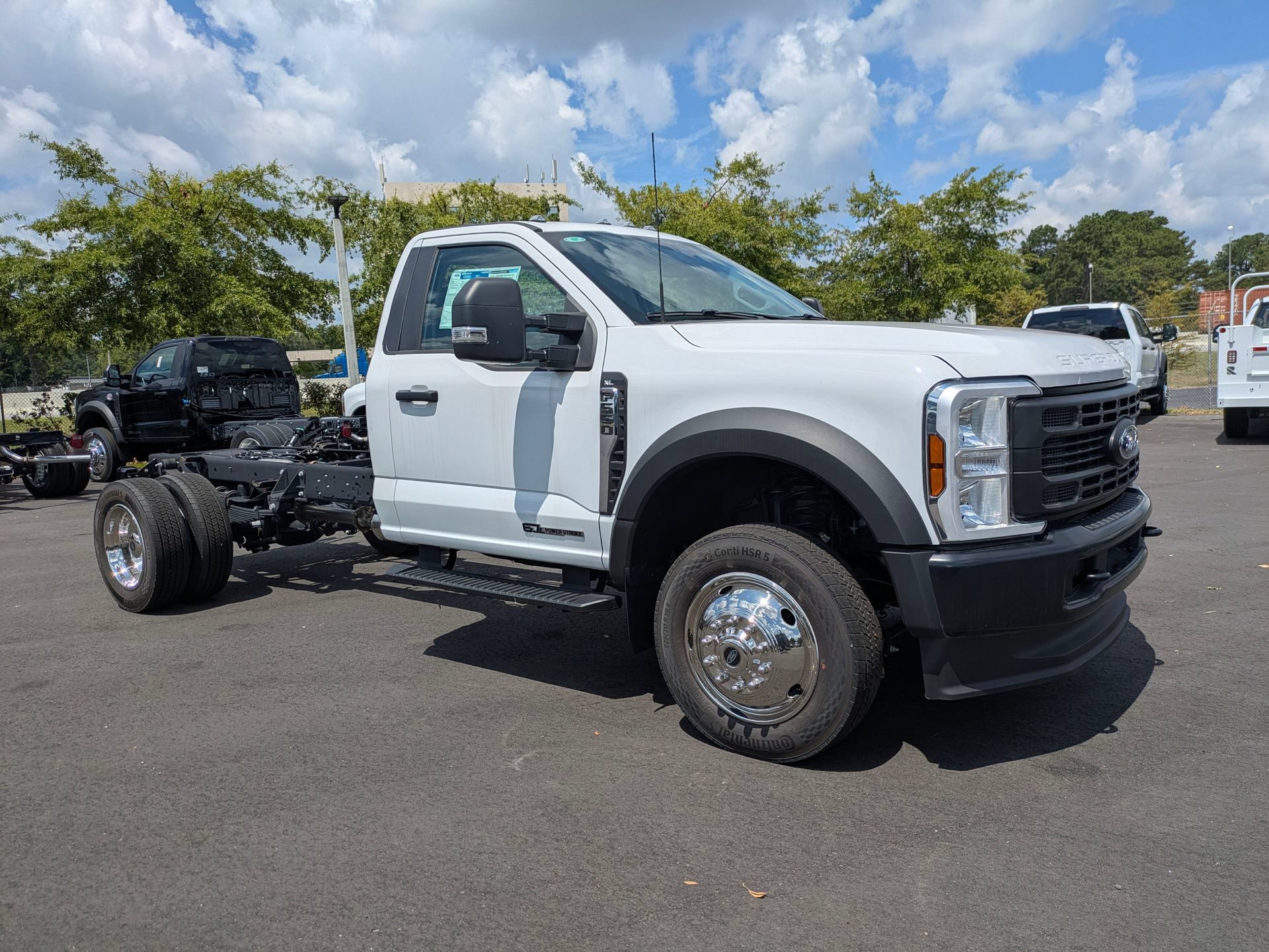 New 2025 Ford F550 4x4 Regular Cab Super Duty video 2