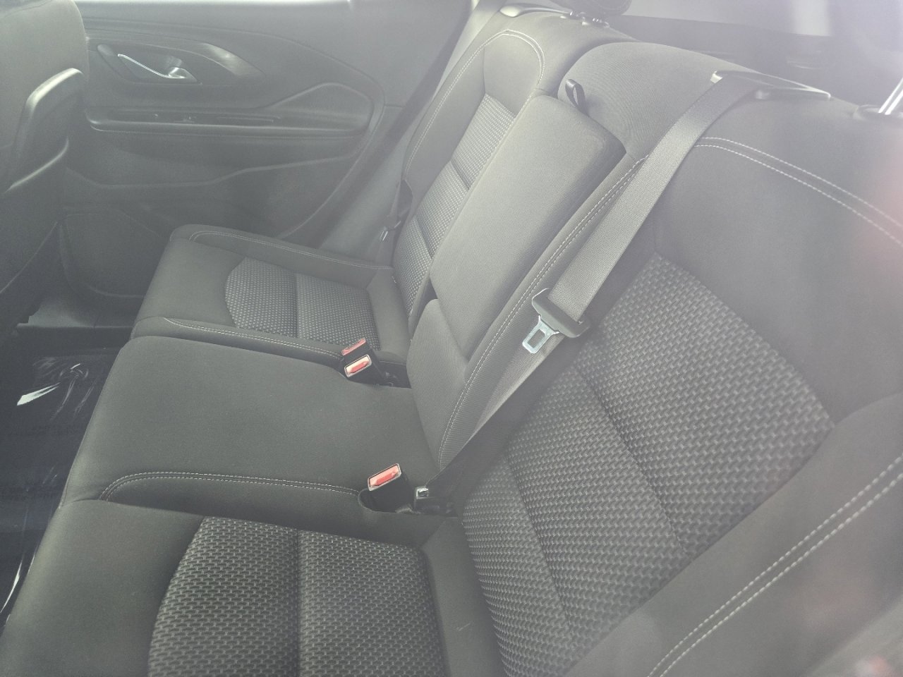 Used 2024 GMC Terrain SLE image 20