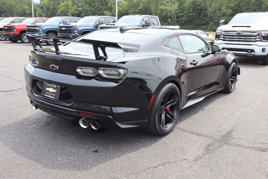 Used 2022 Chevrolet Camaro ZL1 RWD image 30