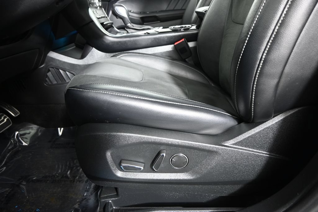 Used 2018 Ford Edge Sport w/ Equipment Group 401A AWD/4WD image 22