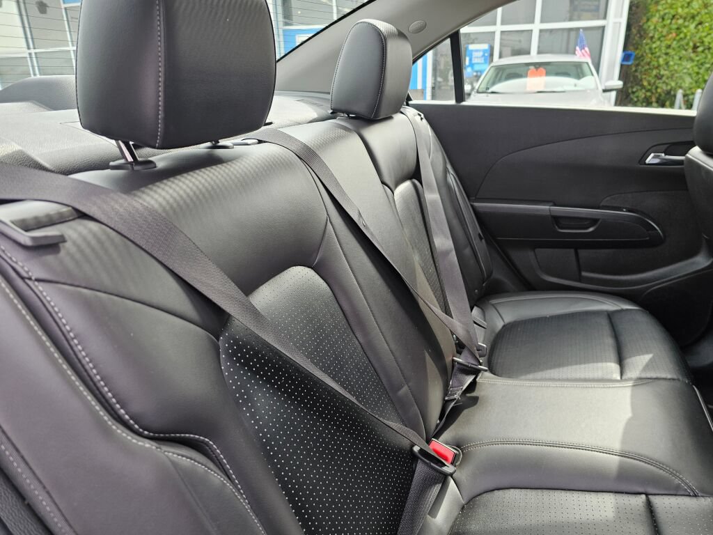 Used 2019 Chevrolet Sonic Premier FWD image 16