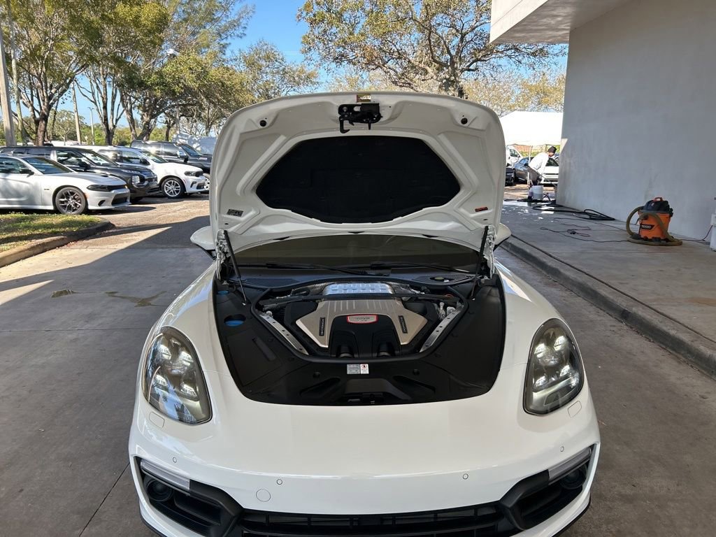 Used 2020 Porsche Panamera GTS image 11