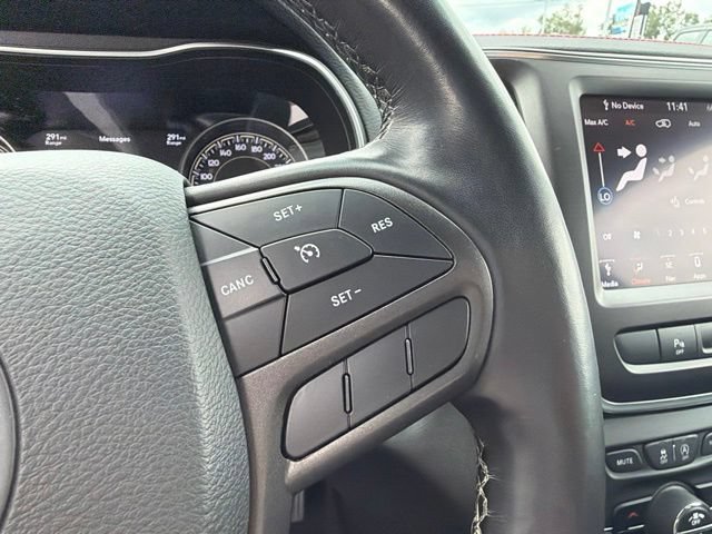 Used 2021 Jeep Cherokee Trailhawk AWD/4WD image 23
