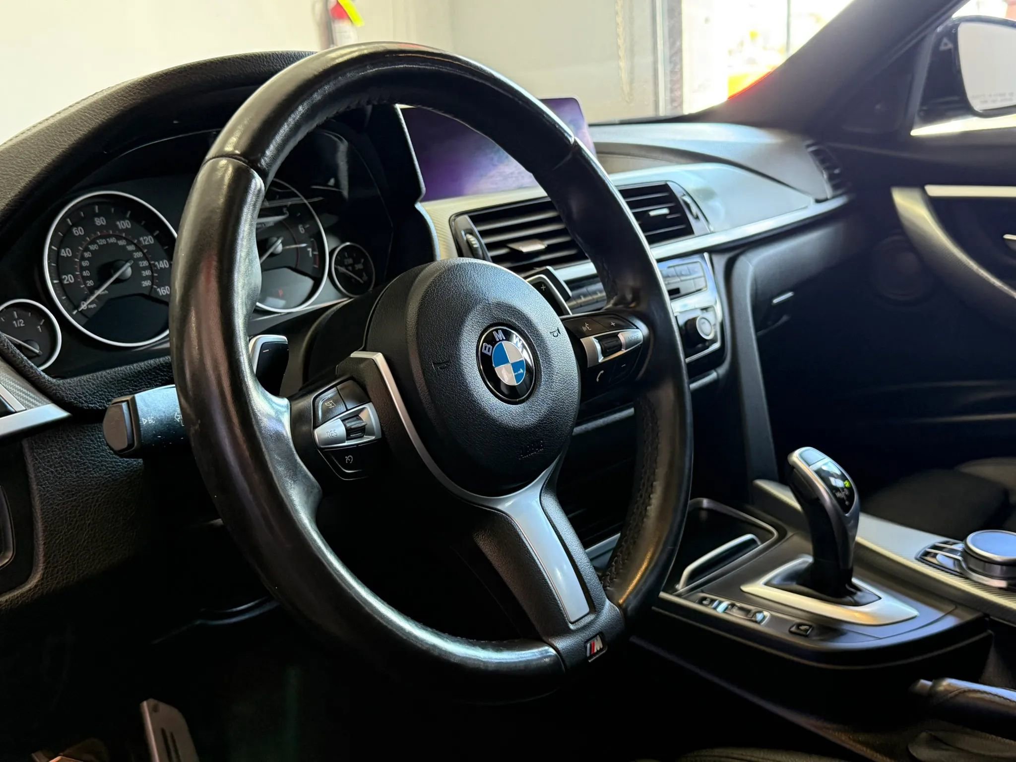 Used 2018 BMW 340i Sedan w/ Track Handling Package image 11