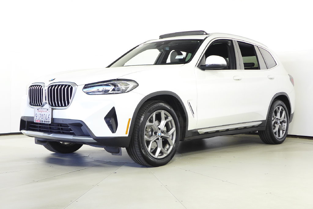 Used 2024 BMW X3 sDrive30i w/ Convenience Package RWD image 2