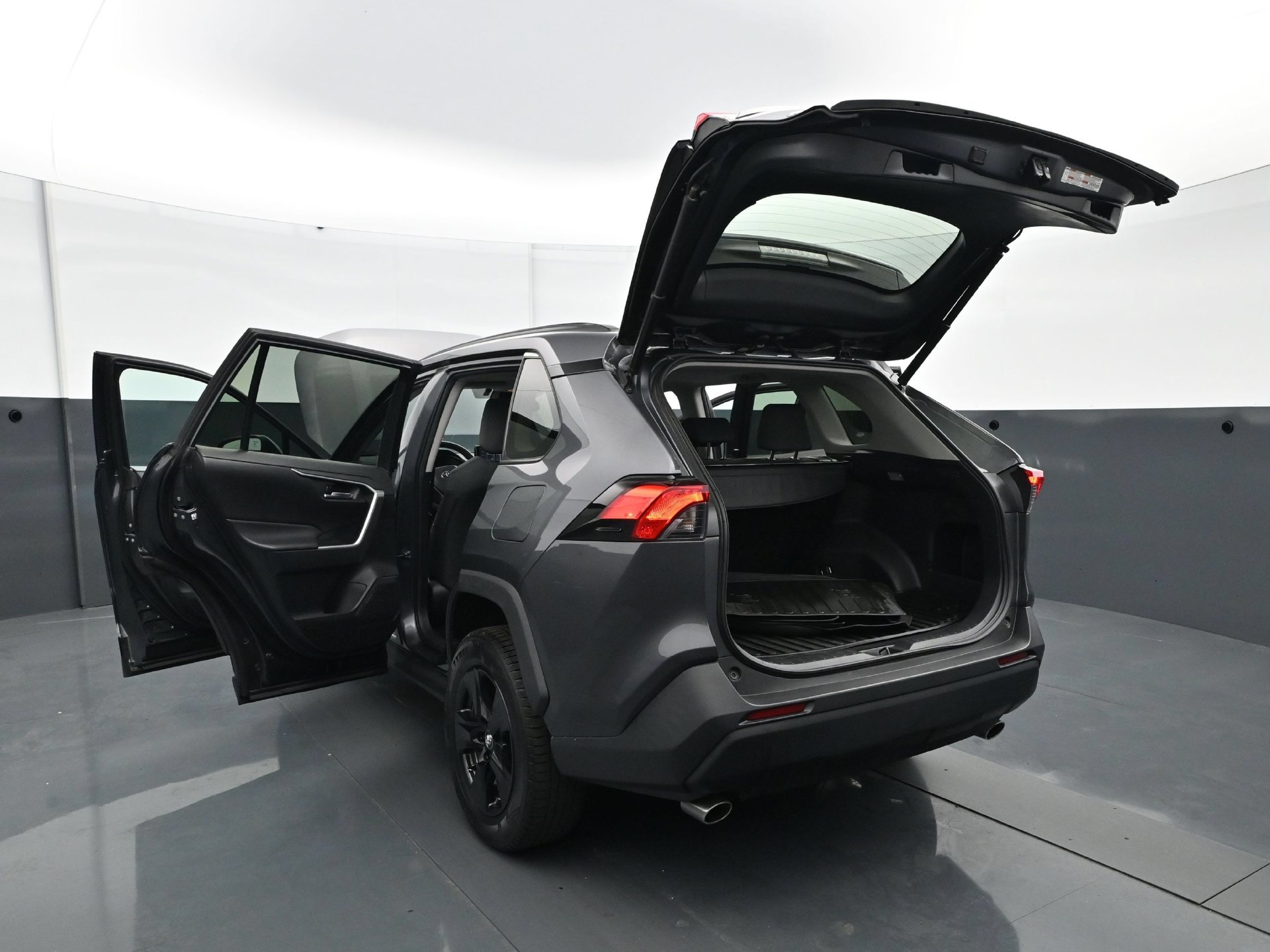Used 2020 Toyota RAV4 XLE w/ Convenience Package AWD/4WD image 34
