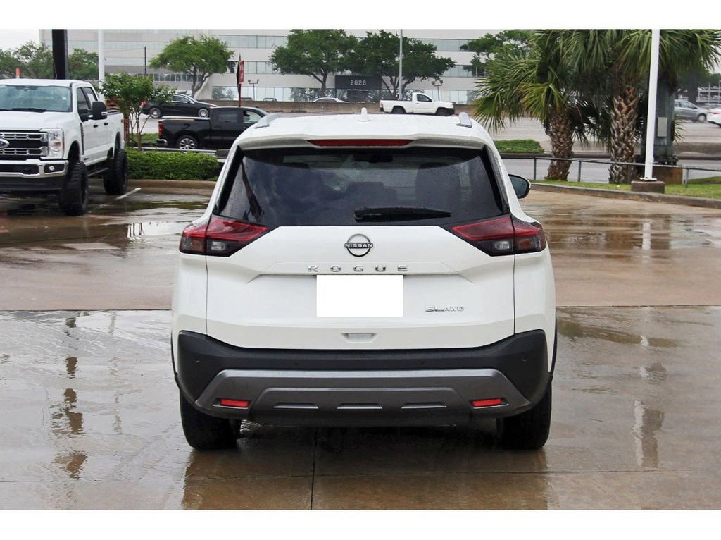 Used 2023 Nissan Rogue SL w/ SL Premium Package image 5