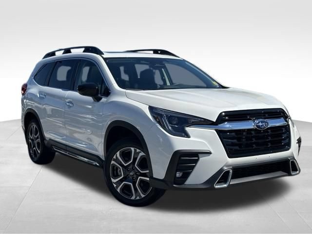 Used 2025 Subaru Ascent Touring AWD/4WD image 1