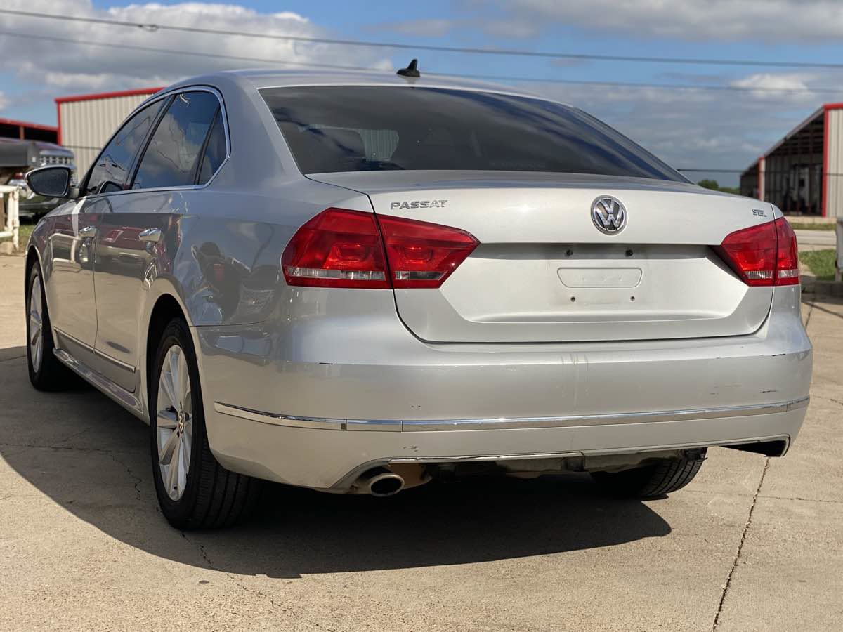 Used 2012 Volkswagen Passat 2.5 SEL FWD image 7