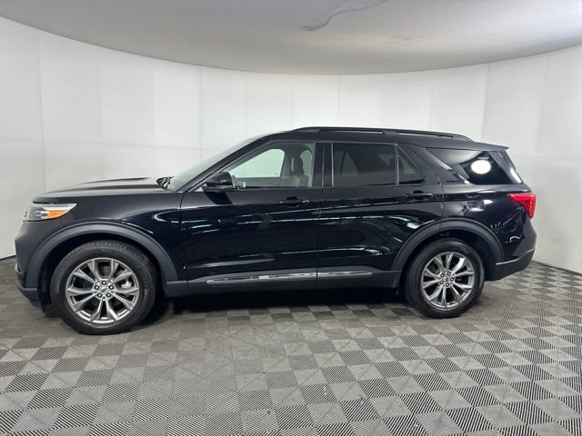 Used 2022 Ford Explorer XLT w/ Equipment Group 202A image 6