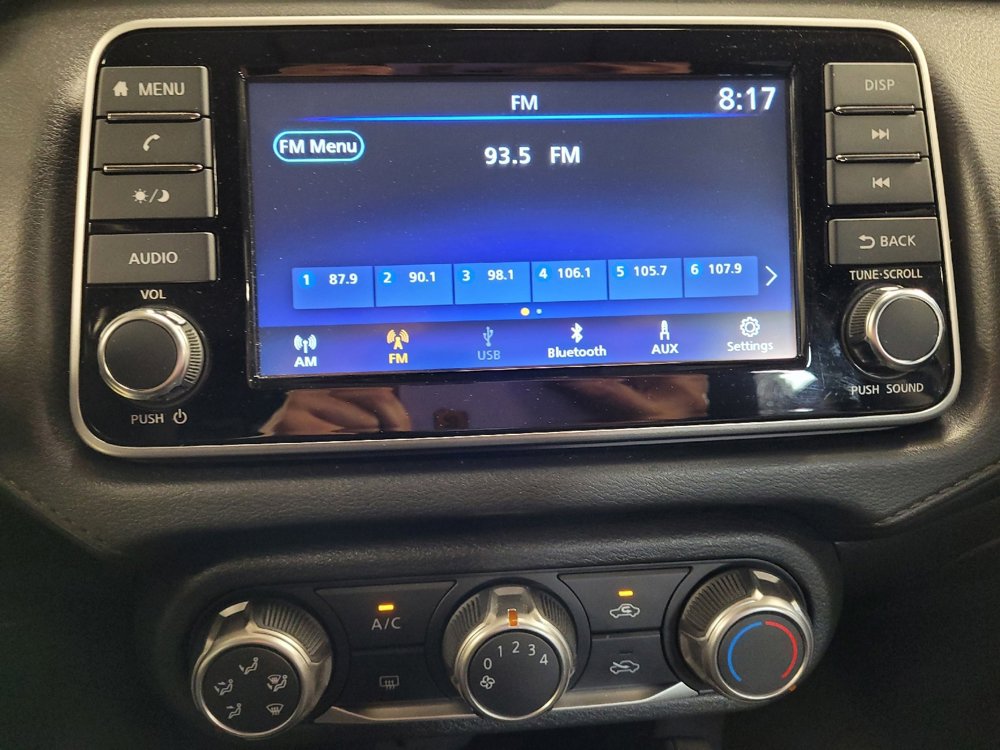 Used 2025 Nissan Versa S w/ Trunk Package image 25