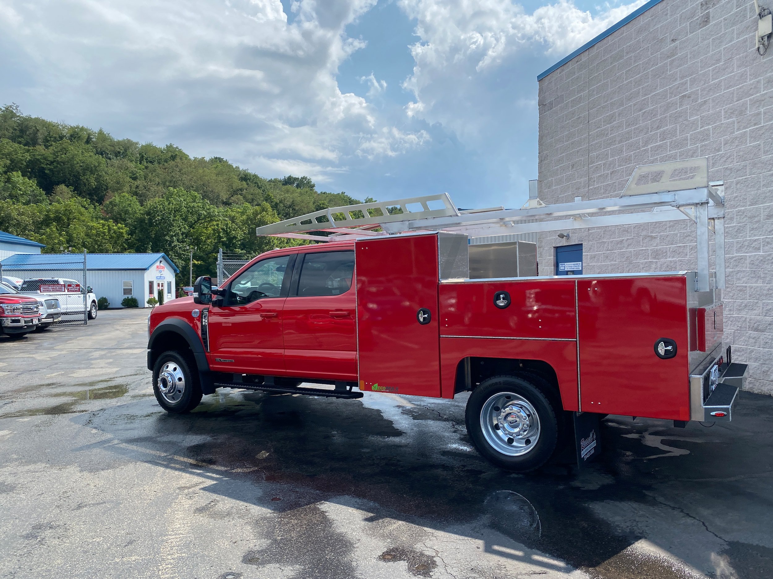 New 2026 Ford F550 4x4 Crew Cab image 8