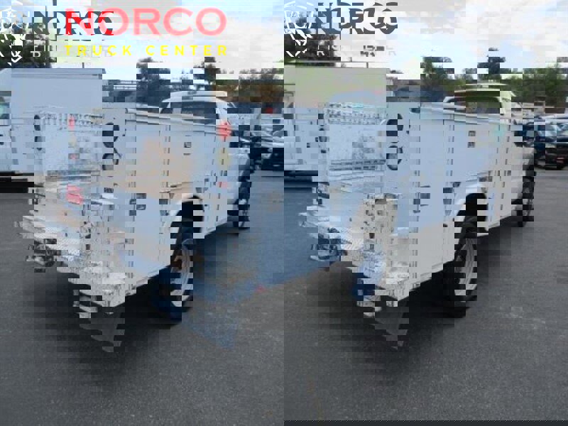 Used 2011 Ford F450 XL w/ XL Decor Group image 4