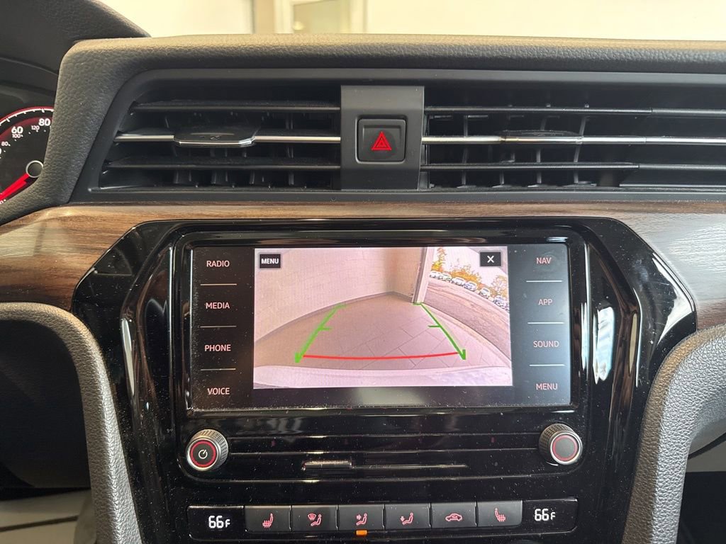 Used 2020 Volkswagen Passat 2.0T SEL image 24