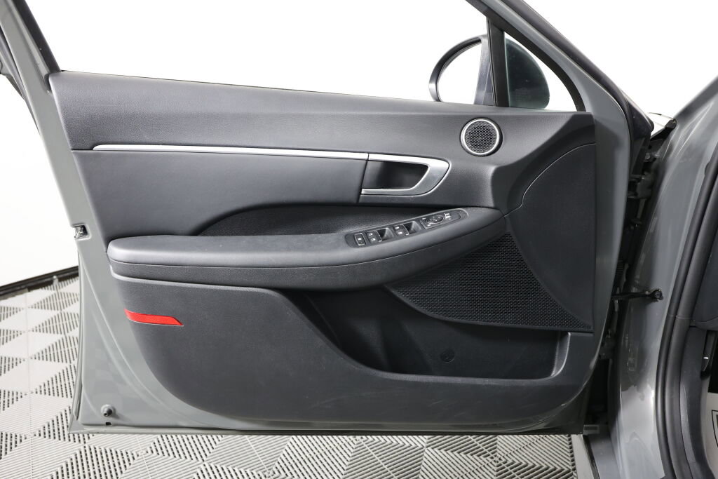 Used 2020 Hyundai Sonata SEL w/ Convenience Package image 12