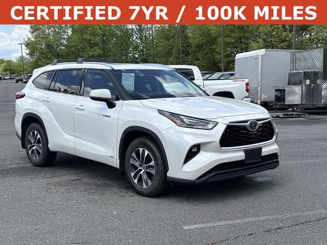 Used 2021 Toyota Highlander XLE image 1