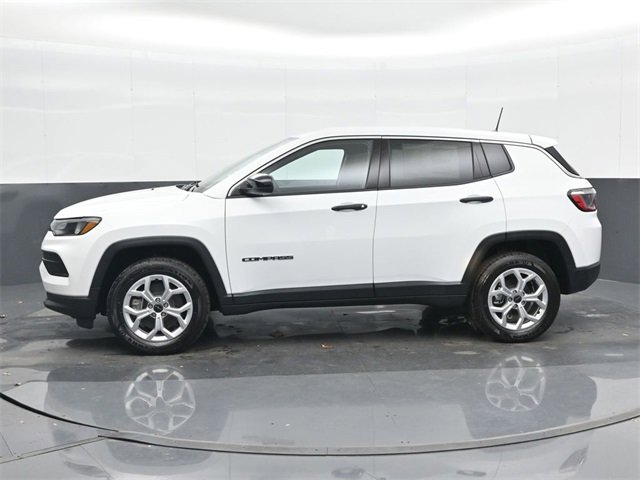 Used 2025 Jeep Compass Sport image 10