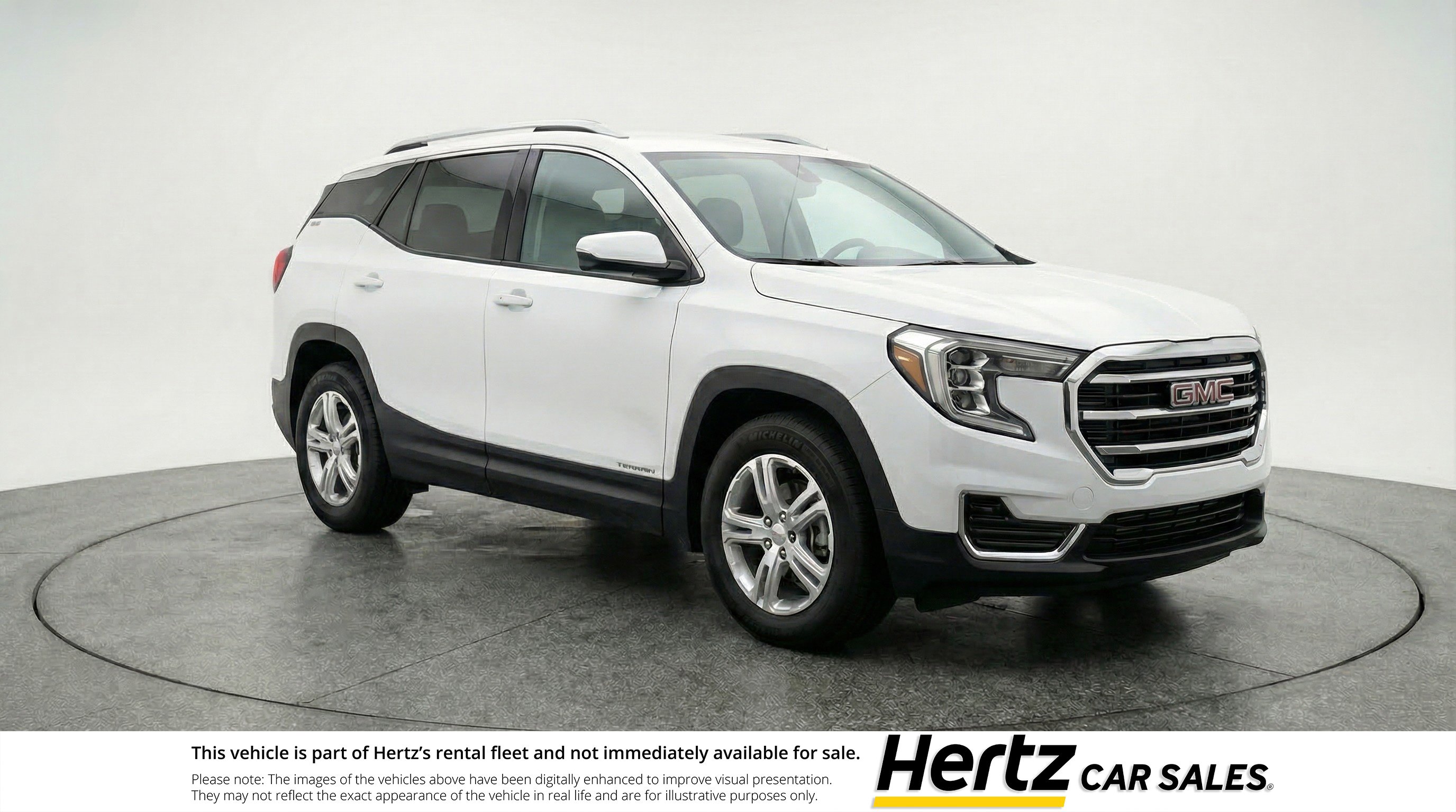 Used 2024 GMC Terrain SLE image 1