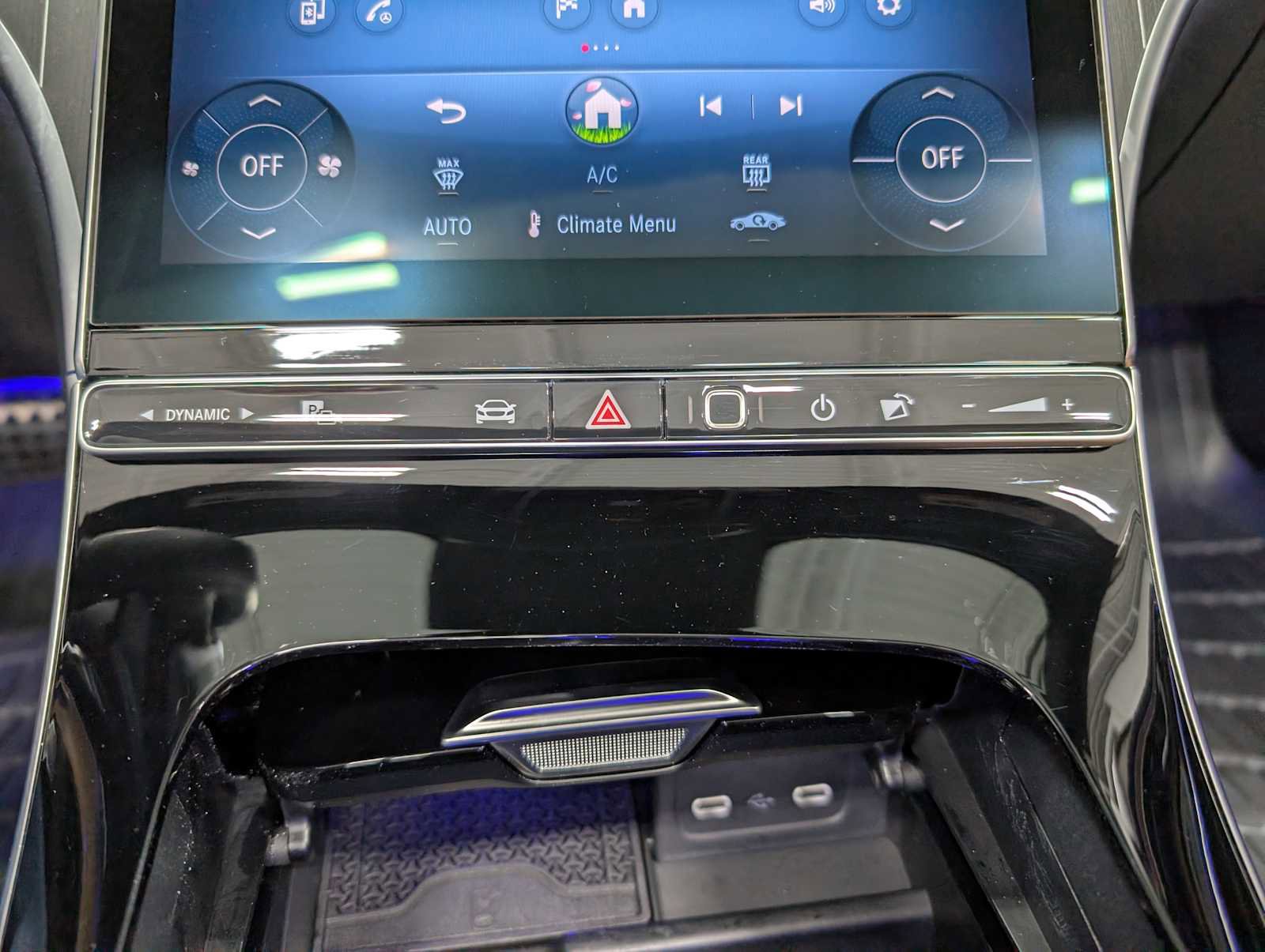 Certified 2026 Mercedes-Benz CLE 450 4MATIC Cabriolet image 42