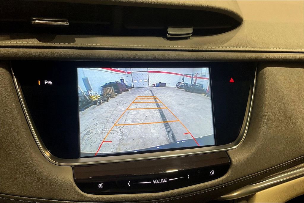 Used 2017 Cadillac XT5 Luxury w/ Driver Awareness Package image 21