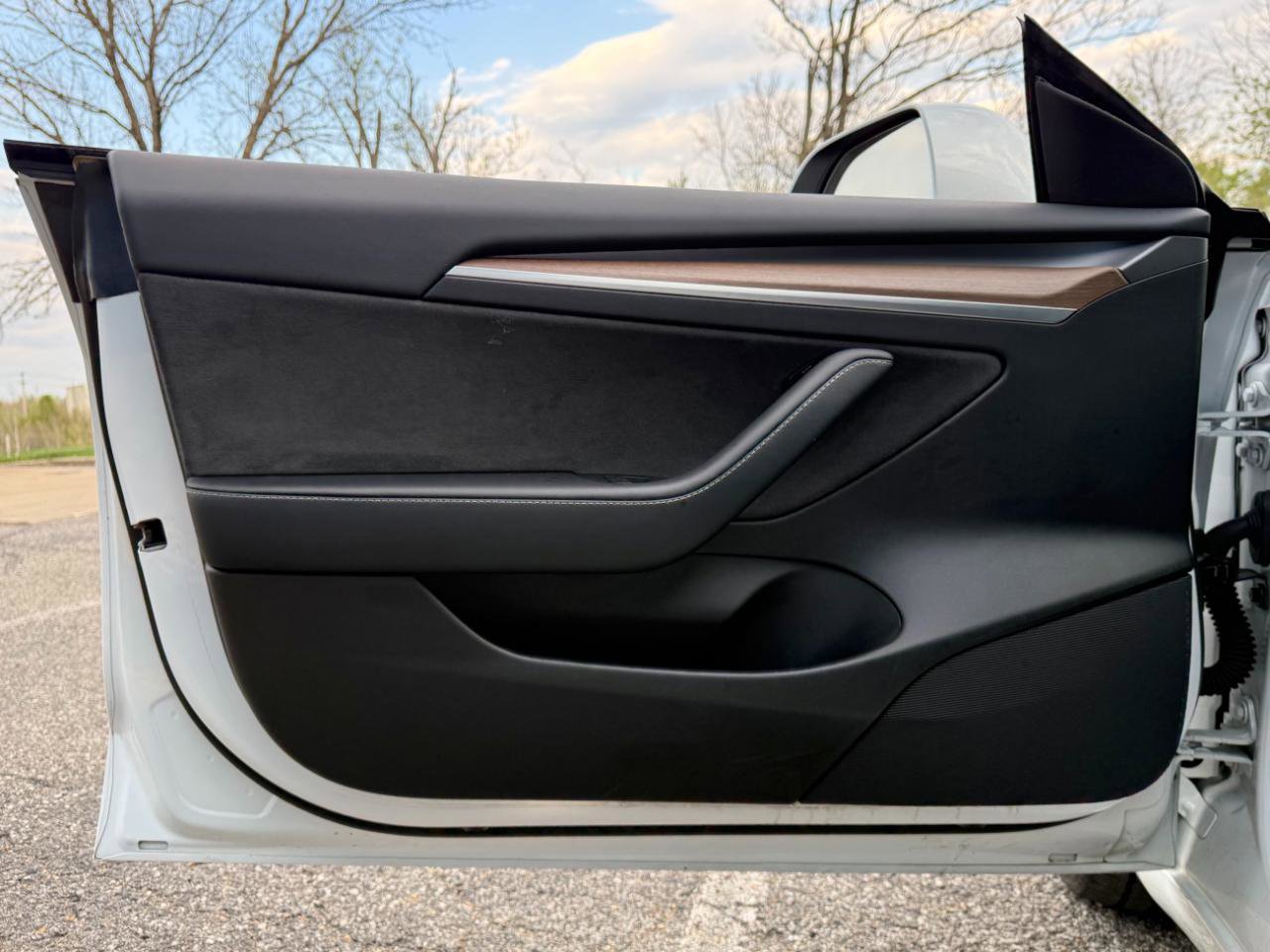 Used 2023 Tesla Model 3 Long Range image 17