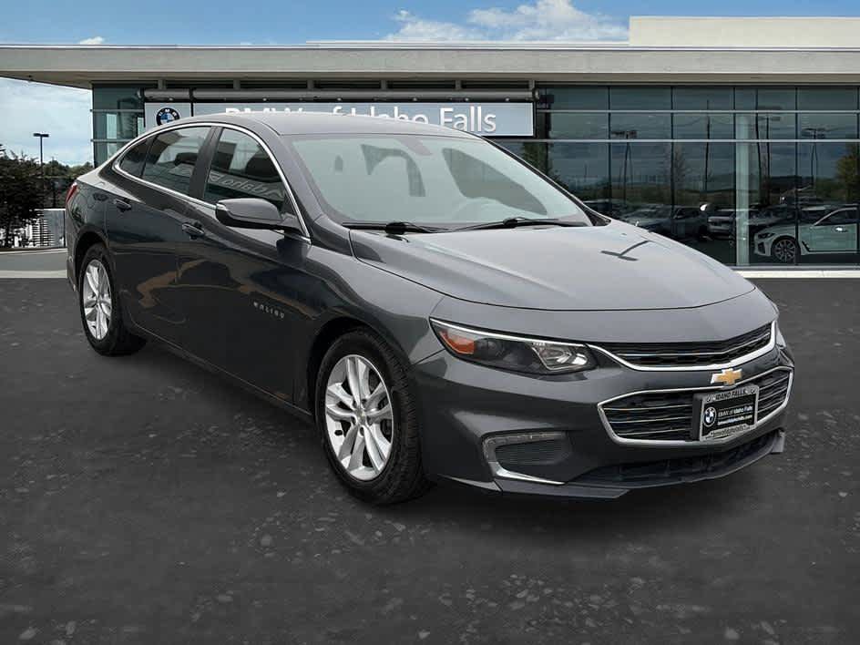 Used 2018 Chevrolet Malibu LT FWD image 1