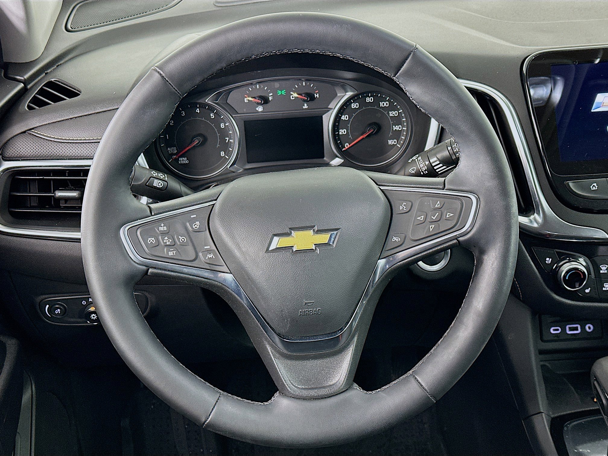 Used 2024 Chevrolet Equinox Premier image 18