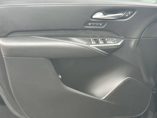 Used 2024 Cadillac XT4 Sport image 13