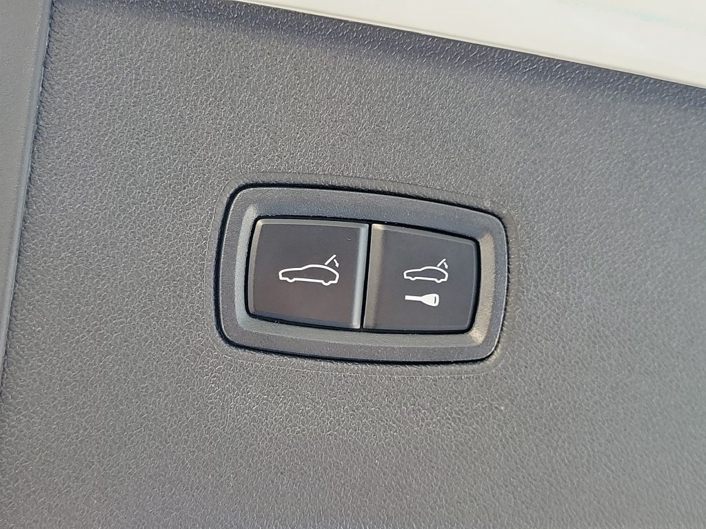 Certified 2026 Porsche Cayenne AWD/4WD image 18
