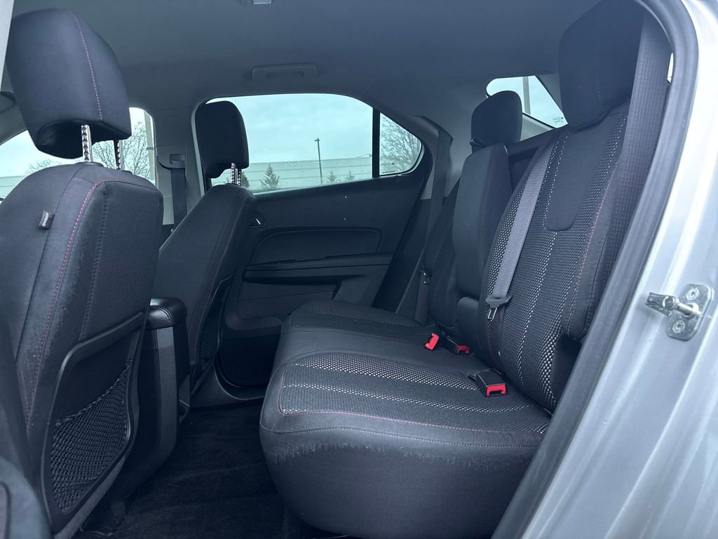 Used 2017 Chevrolet Equinox L image 16