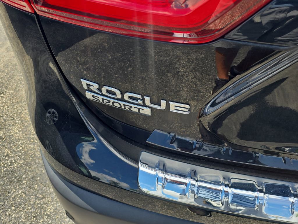 Used 2020 Nissan Rogue Sport SL FWD image 5