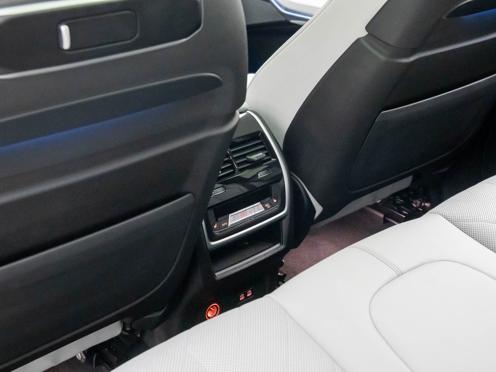 Used 2025 BMW X5 M60i image 18