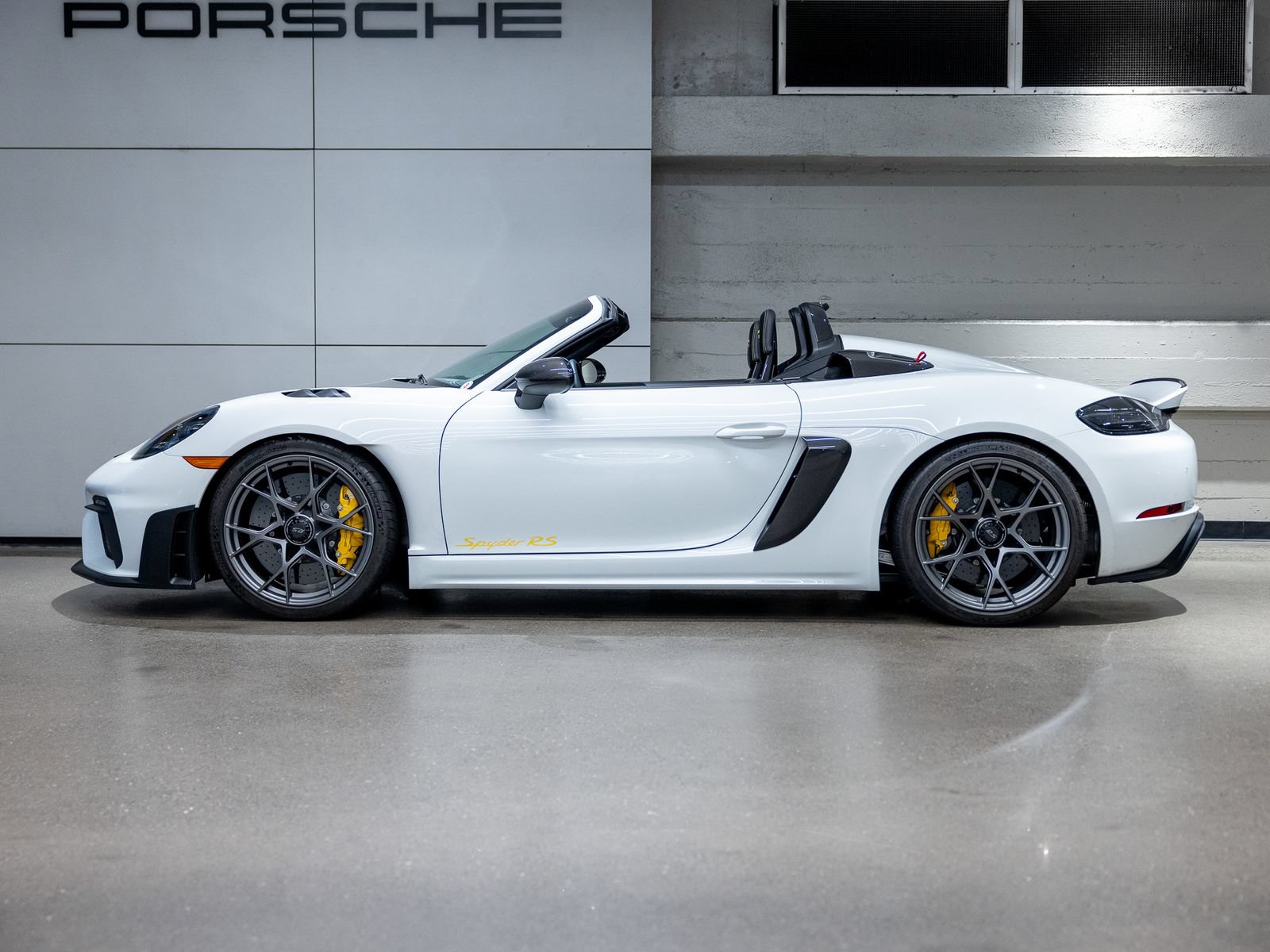 Certified 2025 Porsche 718 Boxster Spyder RS RWD image 2