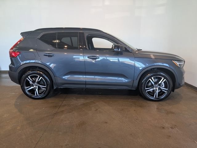Used 2026 Volvo XC40 B5 Core w/ Climate Package image 6