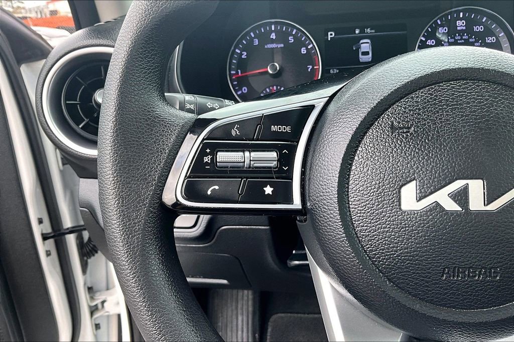 Used 2023 Kia Forte LXS image 11