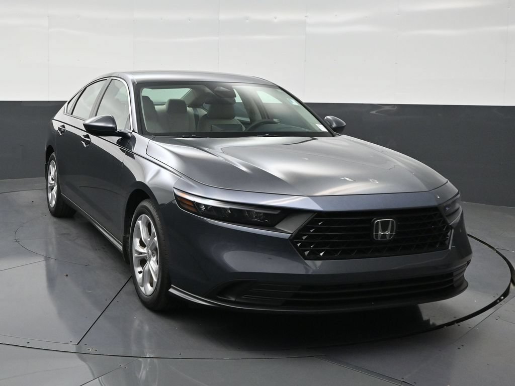Used 2025 Honda Accord LX image 7