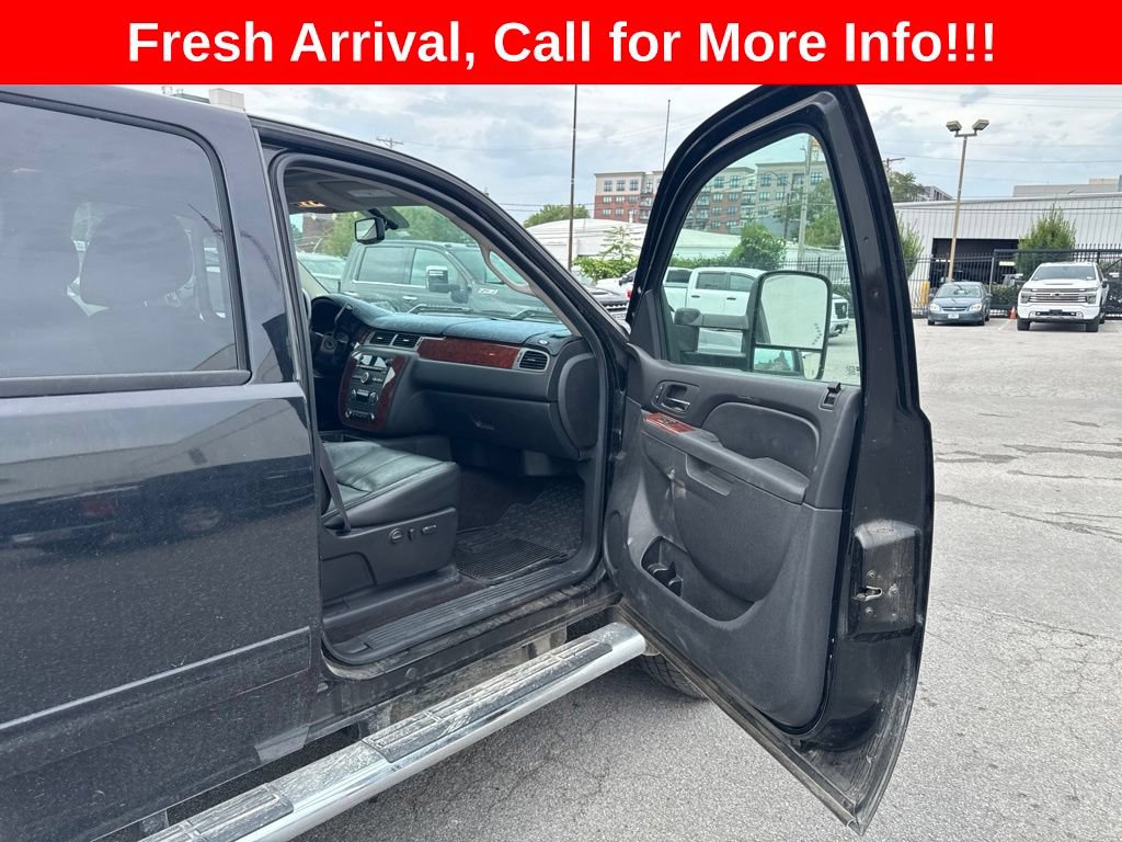 Used 2011 Chevrolet Silverado 2500 LTZ w/ LTZ Plus Package AWD/4WD image 25