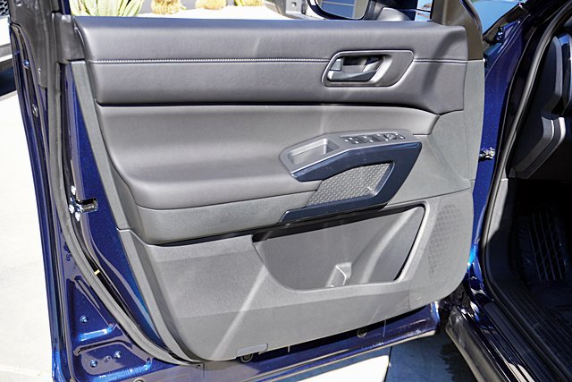 New 2026 Nissan Pathfinder SV w/ Cargo Package FWD image 33